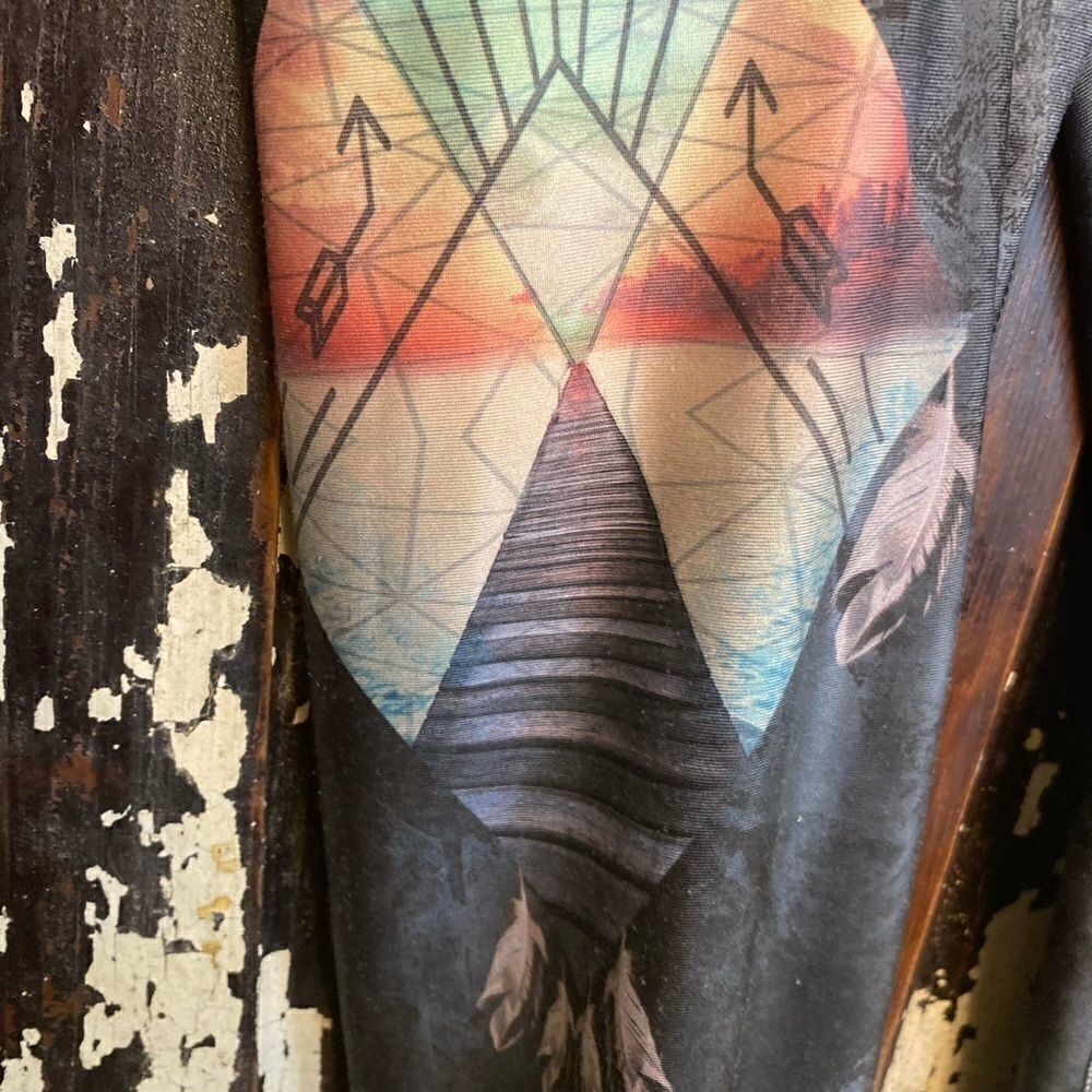 EUC Evolution and Creation Arrow Aztec leggings. - Picture 3 of 4